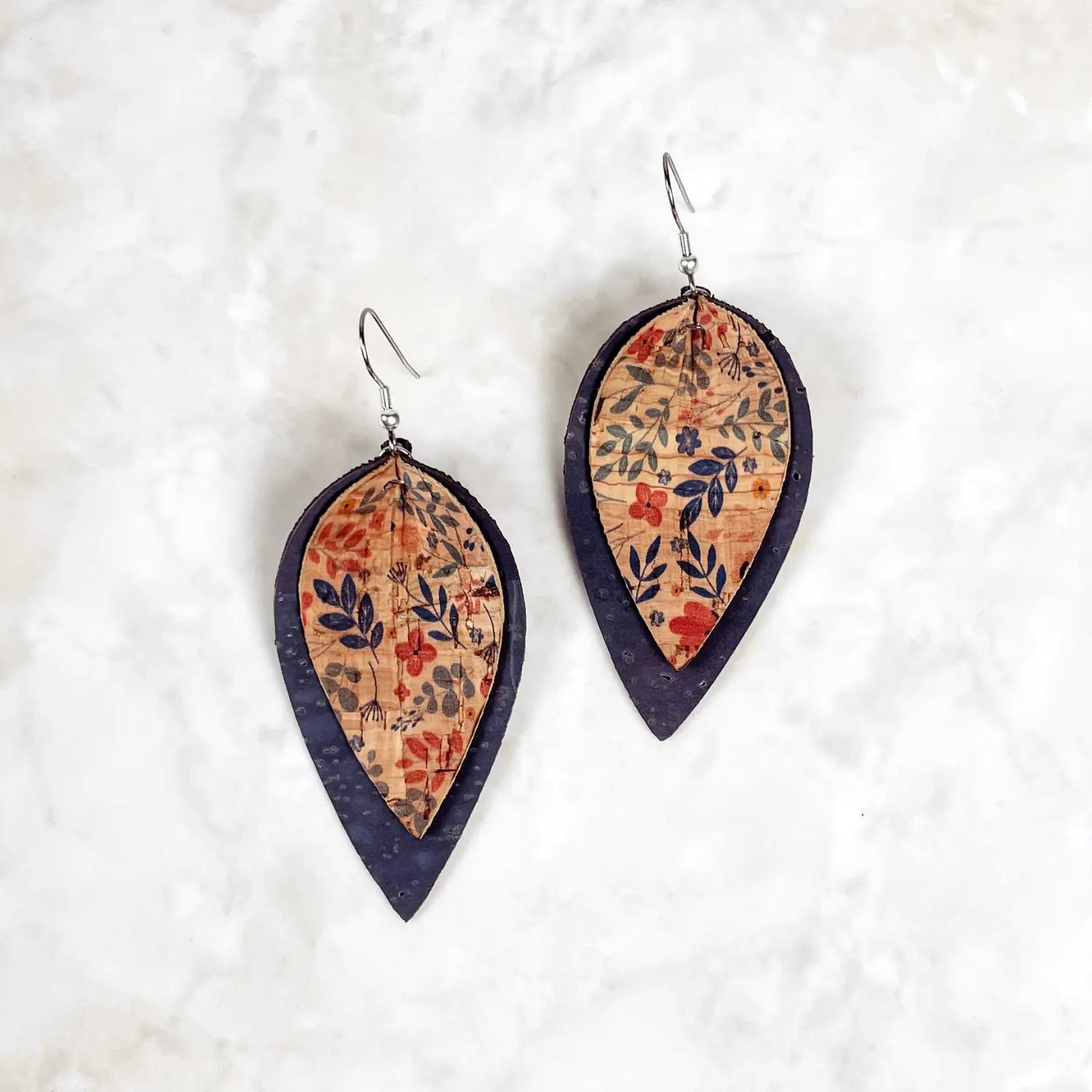 Lainey Petite Floral Cork Leaf Dangly Earrings-Gray