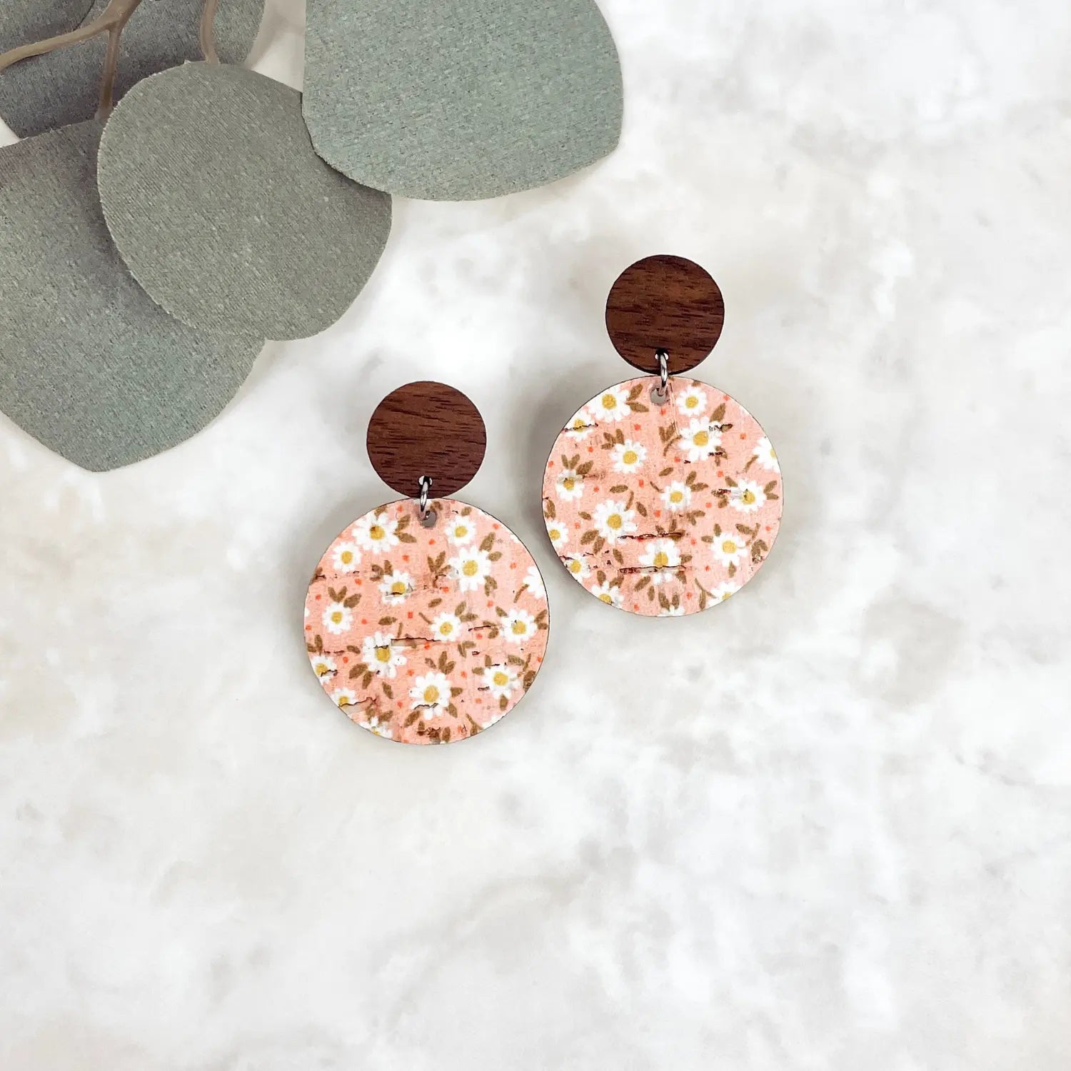 Liyra- Peach Daisy Creek + Elm