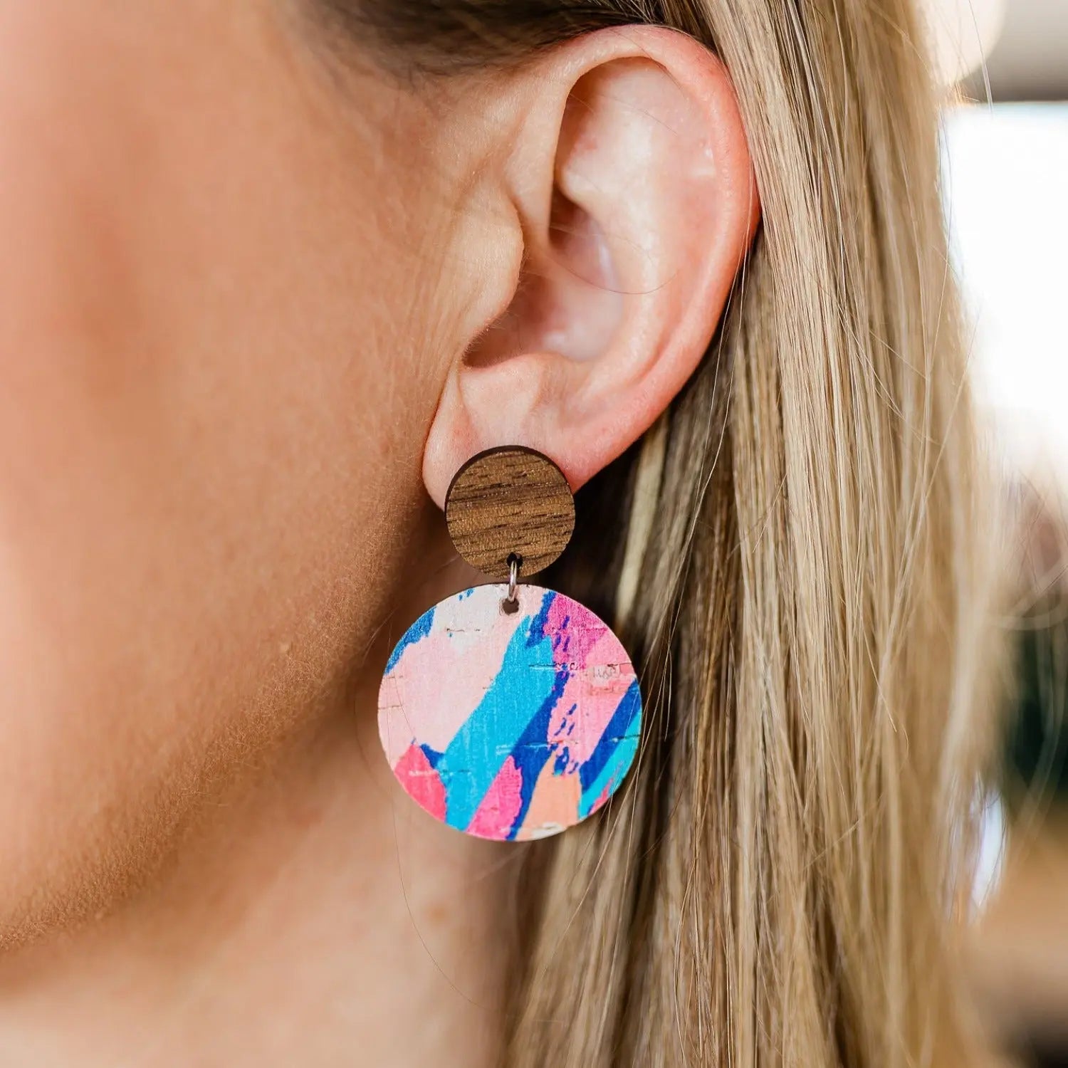 Liyra- Summer Sunset Creek + Elm