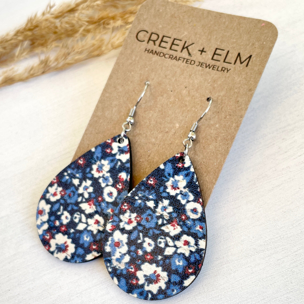 Statement variant of the Kendra Patriotic Poppies on a Creek & Elm packaging